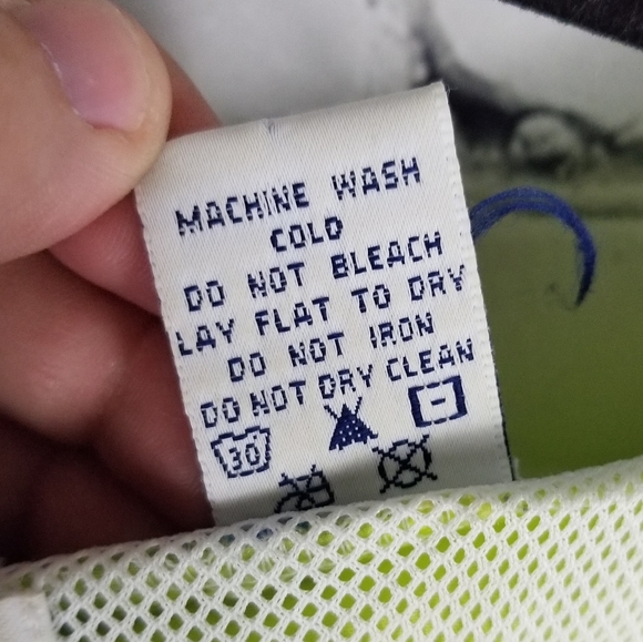 FILA | vintage mesh lined full zip windbreaker - Picture 9 of 10